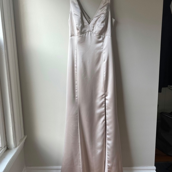 Amsale Tiana Long Evening Bridesmaids Dress in Champagne, Size 10 - Picture 2 of 8